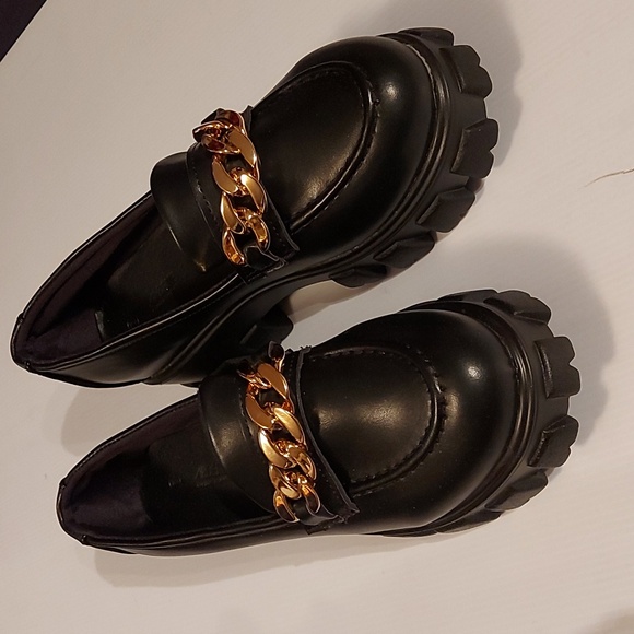 Platform Loafers with Gold Chains - Picture 4 of 4